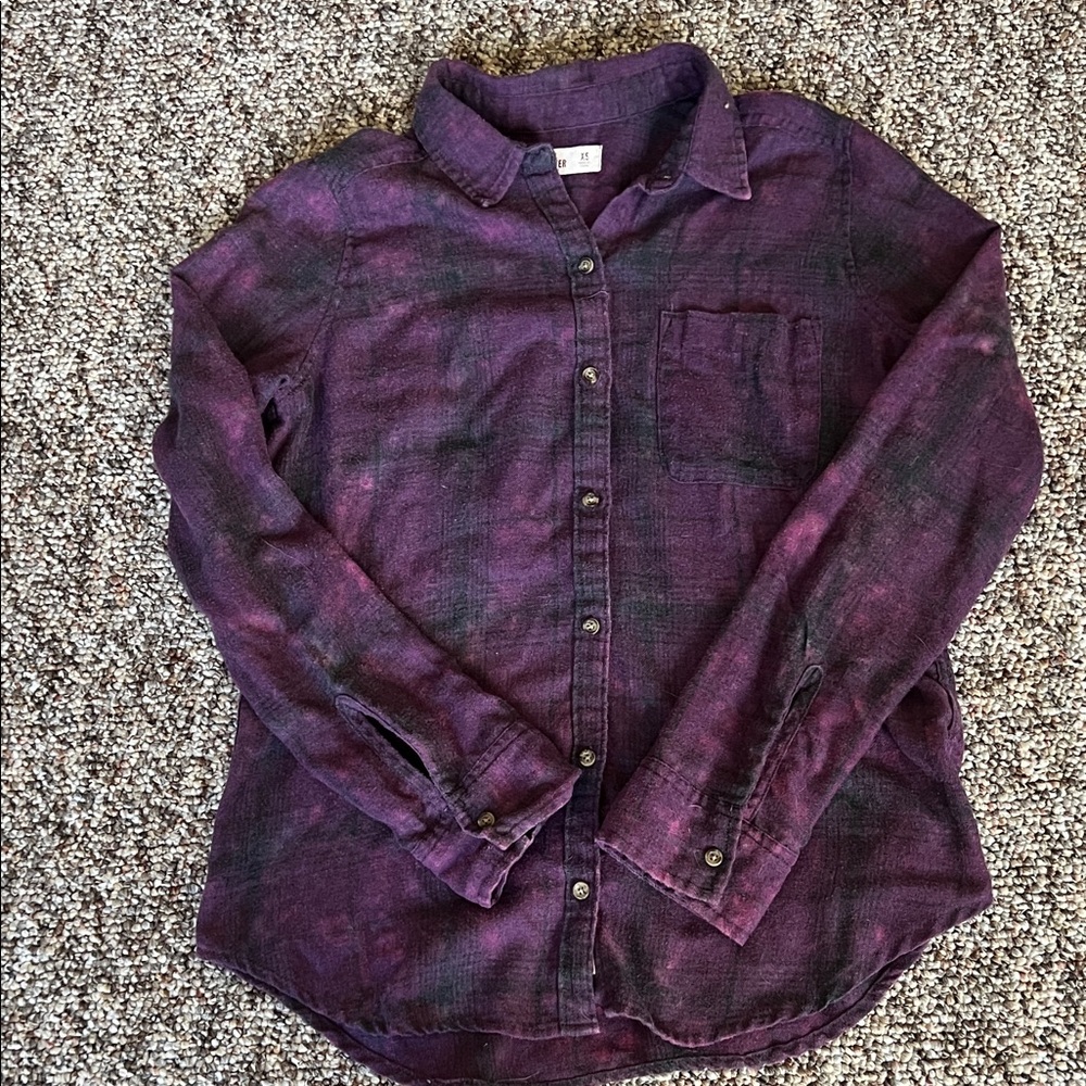 Hollister Women's Purple Button Down Shirt